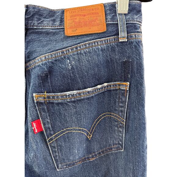 Levi's Women's 501 Straight Leg Button Fly Jeans Raw Hem Slight Distressing - Picture 5 of 12